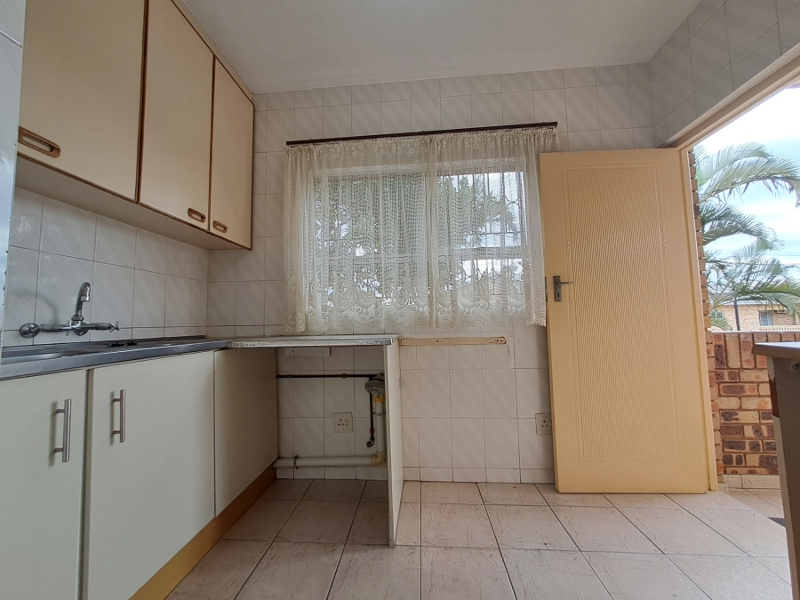 To Let 5 Bedroom Property for Rent in Overport KwaZulu-Natal