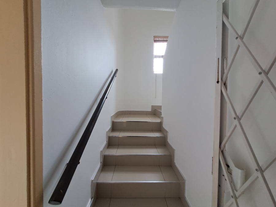 To Let 5 Bedroom Property for Rent in Overport KwaZulu-Natal