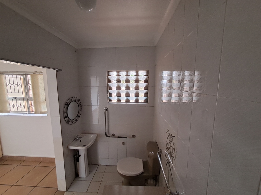 To Let 5 Bedroom Property for Rent in Overport KwaZulu-Natal