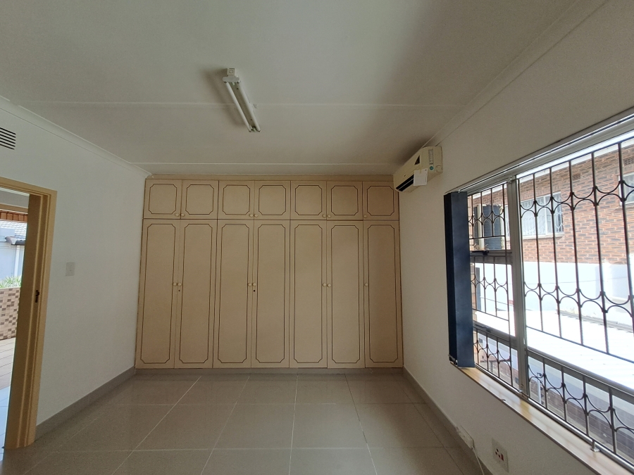 To Let 5 Bedroom Property for Rent in Overport KwaZulu-Natal