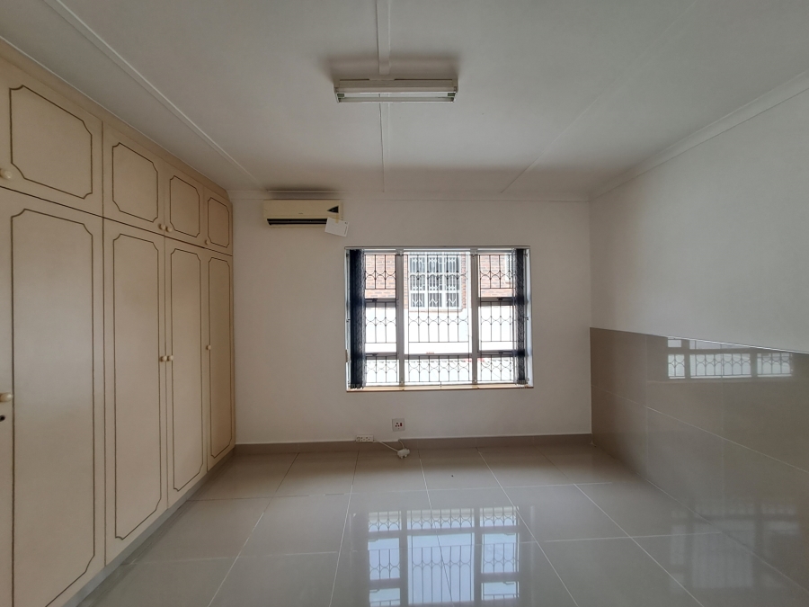 To Let 5 Bedroom Property for Rent in Overport KwaZulu-Natal