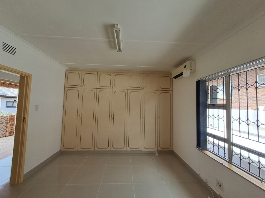 To Let 5 Bedroom Property for Rent in Overport KwaZulu-Natal
