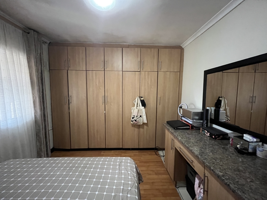 3 Bedroom Property for Sale in Northcroft KwaZulu-Natal