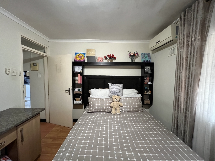 3 Bedroom Property for Sale in Northcroft KwaZulu-Natal
