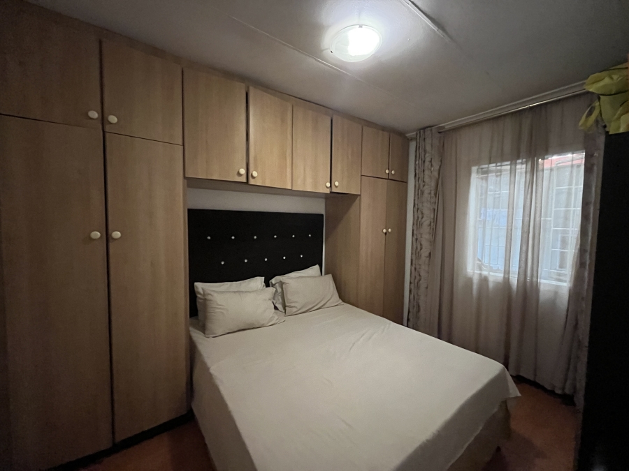 3 Bedroom Property for Sale in Northcroft KwaZulu-Natal
