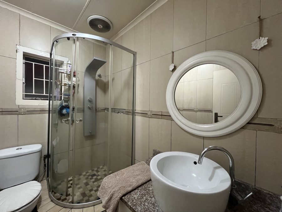3 Bedroom Property for Sale in Northcroft KwaZulu-Natal