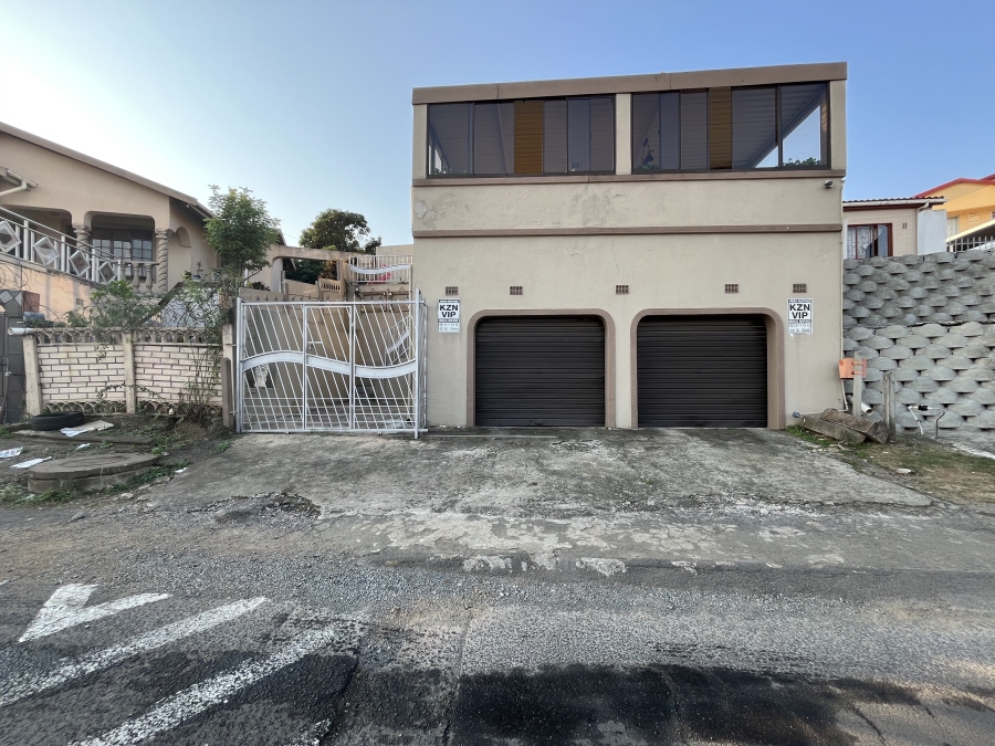 3 Bedroom Property for Sale in Northcroft KwaZulu-Natal