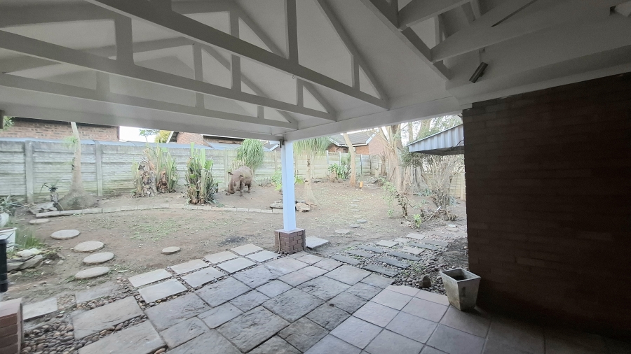 2 Bedroom Property for Sale in Hayfields KwaZulu-Natal