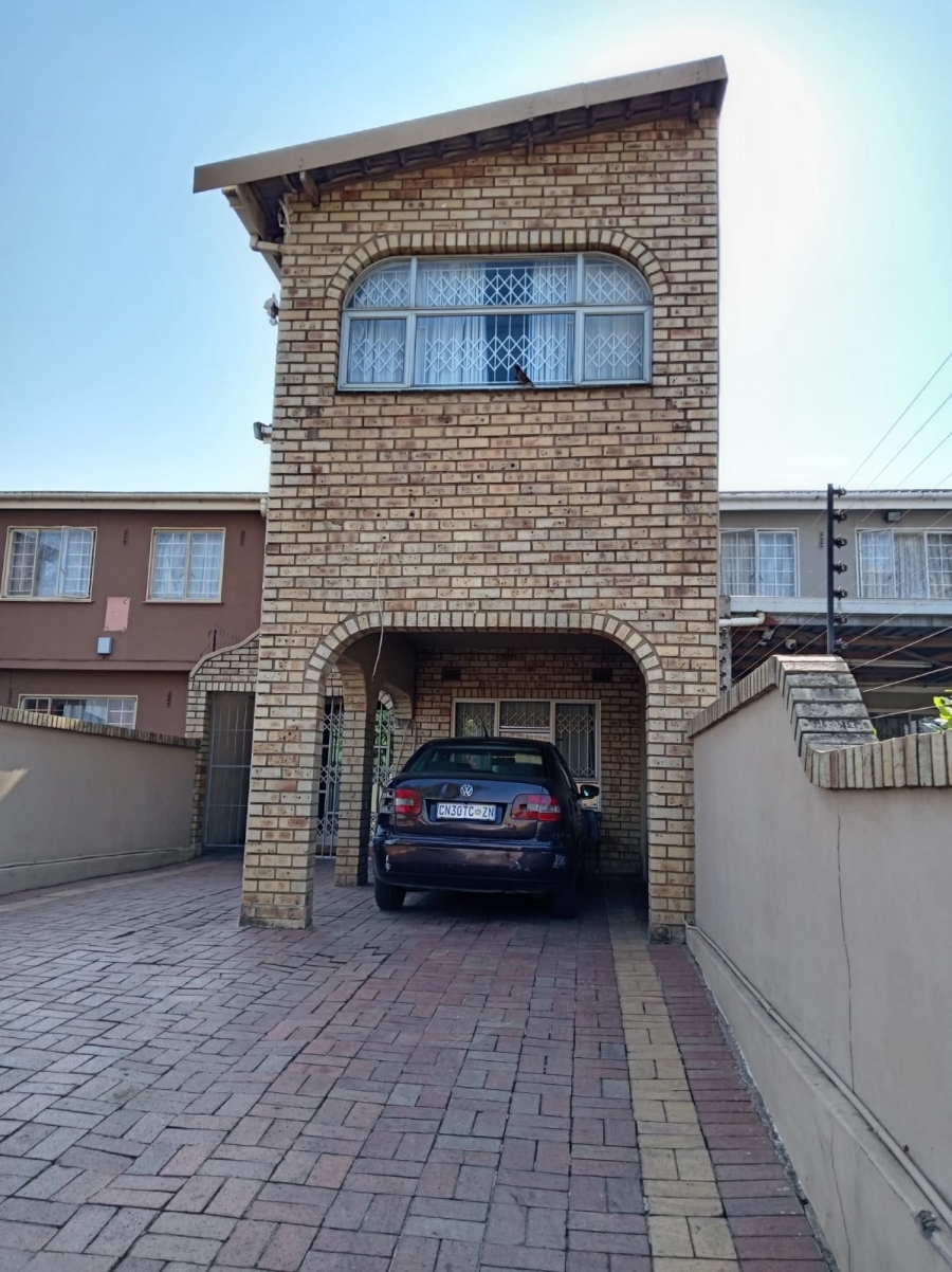 4 Bedroom Property for Sale in Lenham KwaZulu-Natal
