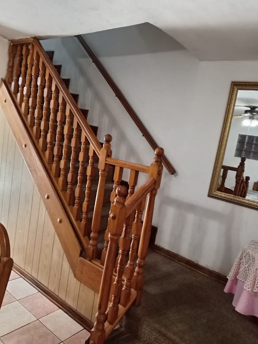 4 Bedroom Property for Sale in Lenham KwaZulu-Natal