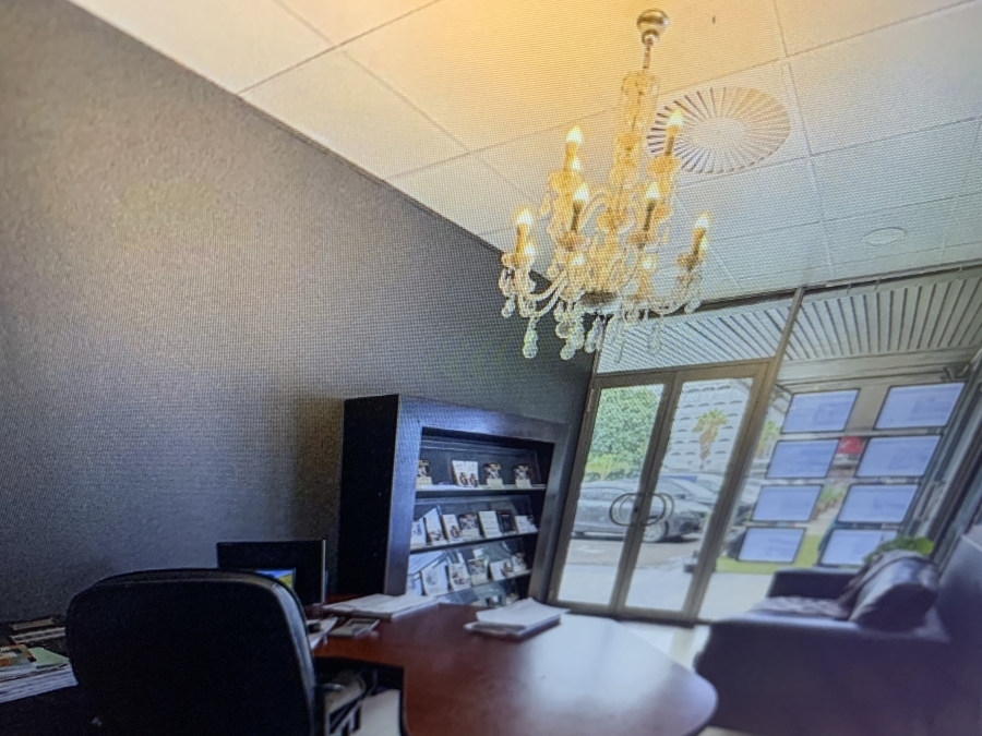 To Let Commercial Property for Rent in La Lucia Ridge KwaZulu-Natal