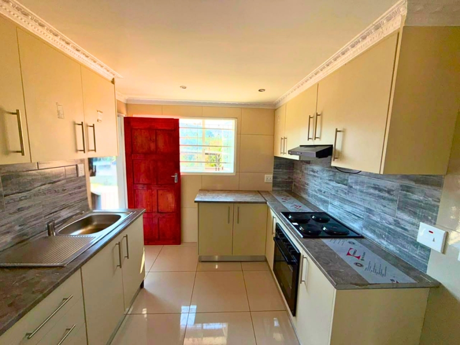 2 Bedroom Property for Sale in Bombay Heights KwaZulu-Natal
