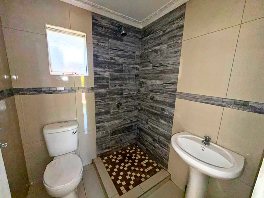 2 Bedroom Property for Sale in Bombay Heights KwaZulu-Natal