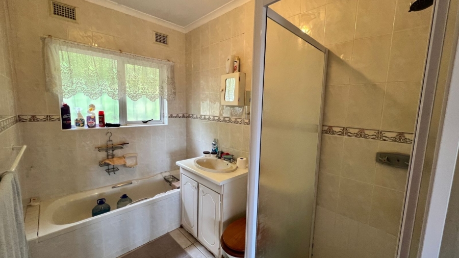 3 Bedroom Property for Sale in Brighton Beach KwaZulu-Natal