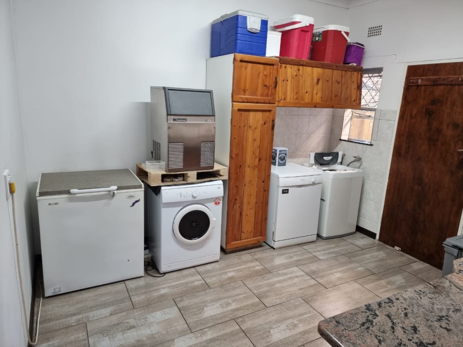 5 Bedroom Property for Sale in Pioneer Park KwaZulu-Natal