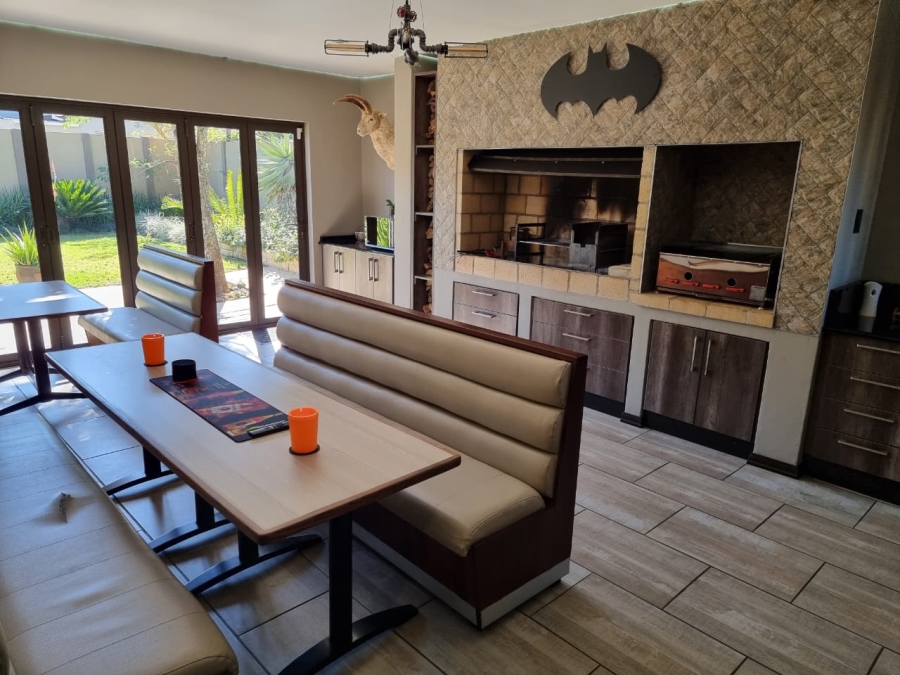 5 Bedroom Property for Sale in Pioneer Park KwaZulu-Natal