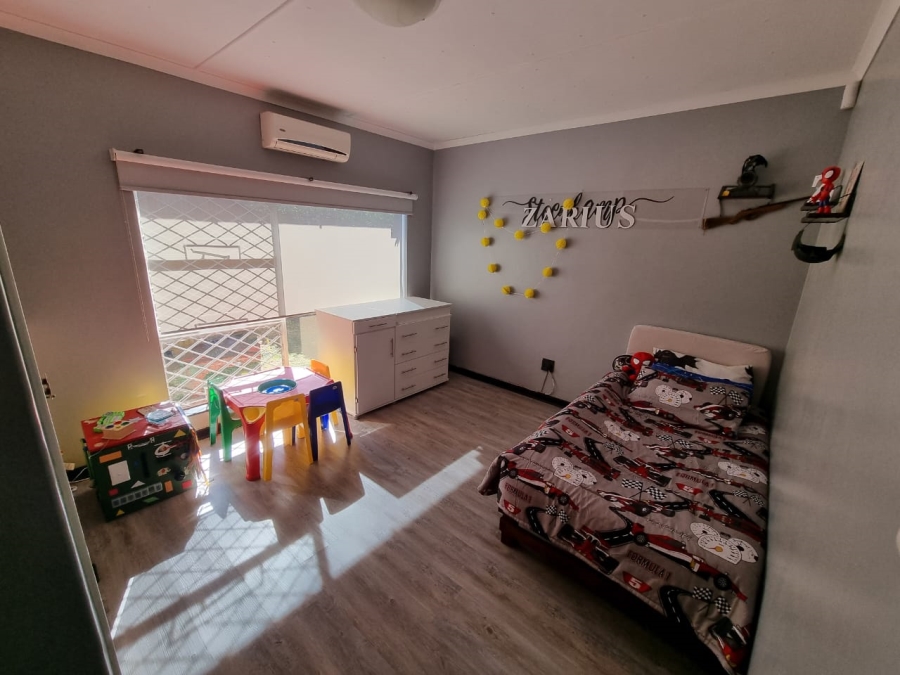 5 Bedroom Property for Sale in Pioneer Park KwaZulu-Natal