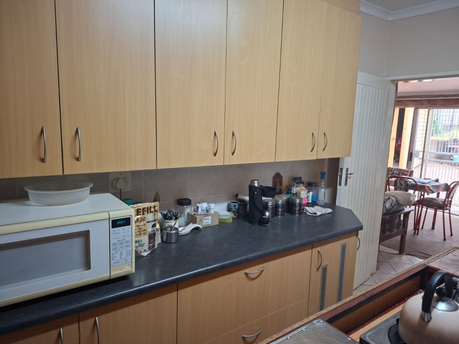 2 Bedroom Property for Sale in Sunnyridge KwaZulu-Natal
