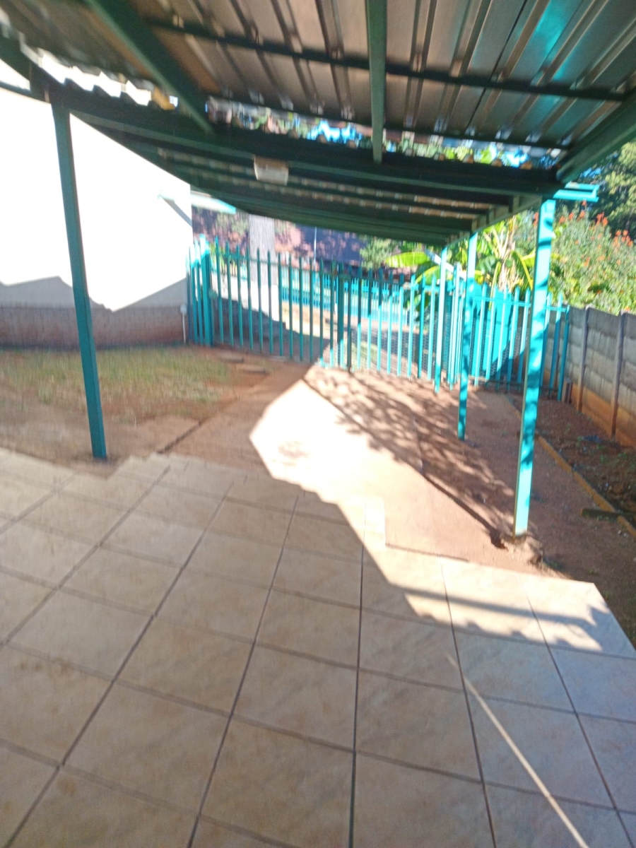 2 Bedroom Property for Sale in Sunnyridge KwaZulu-Natal