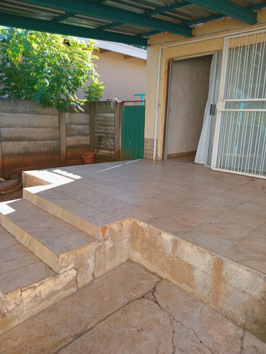 2 Bedroom Property for Sale in Sunnyridge KwaZulu-Natal