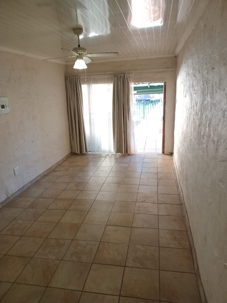 2 Bedroom Property for Sale in Sunnyridge KwaZulu-Natal