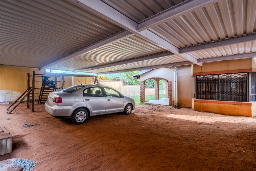 4 Bedroom Property for Sale in Somerset Park KwaZulu-Natal