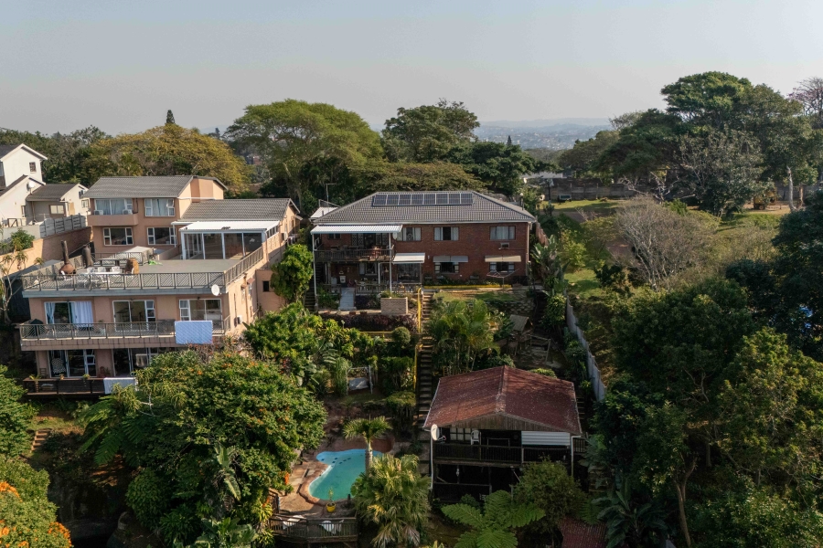 5 Bedroom Property for Sale in Amanzimtoti KwaZulu-Natal