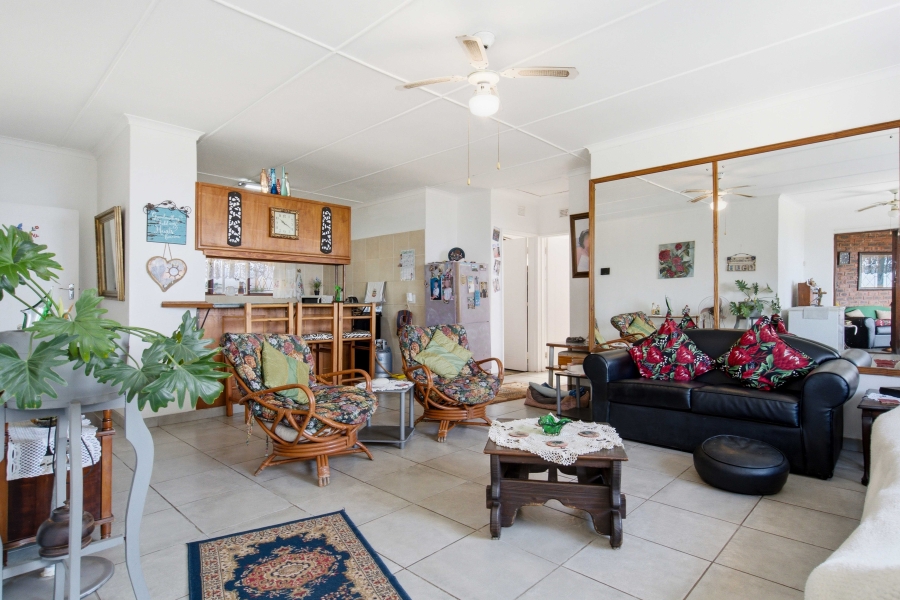 5 Bedroom Property for Sale in Amanzimtoti KwaZulu-Natal