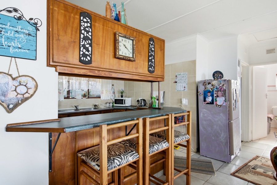 5 Bedroom Property for Sale in Amanzimtoti KwaZulu-Natal