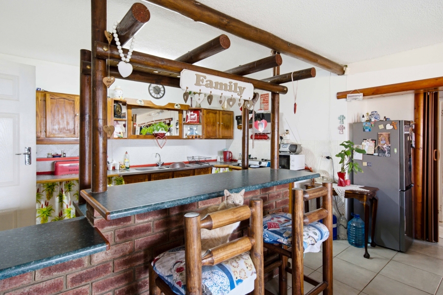 5 Bedroom Property for Sale in Amanzimtoti KwaZulu-Natal