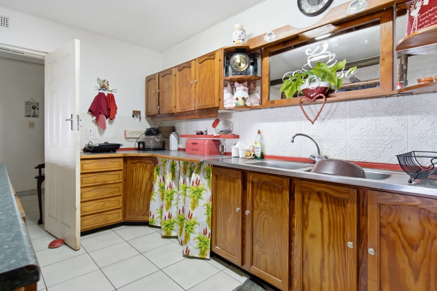 5 Bedroom Property for Sale in Amanzimtoti KwaZulu-Natal