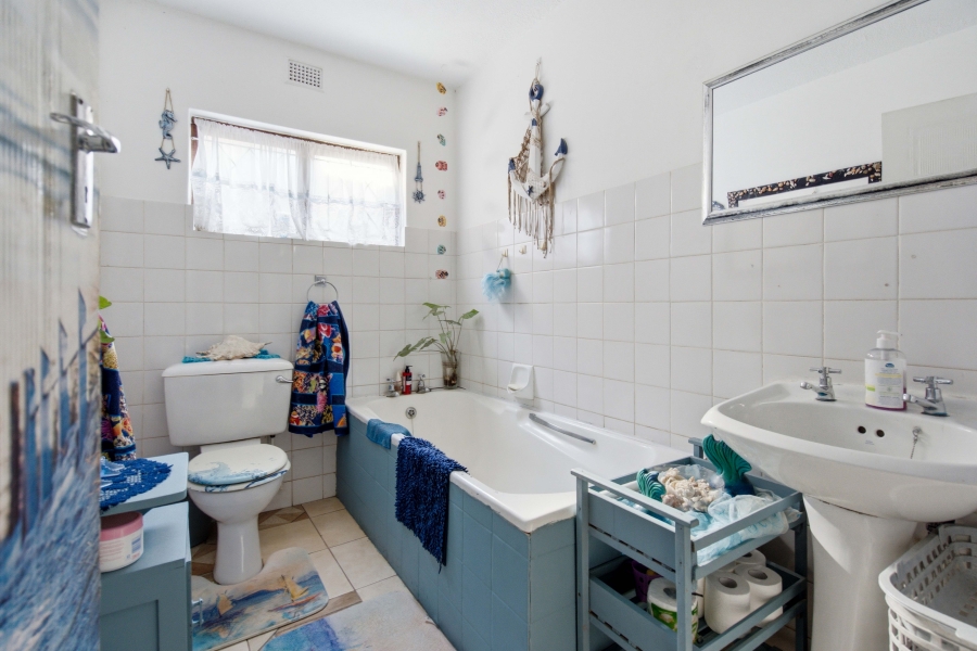 5 Bedroom Property for Sale in Amanzimtoti KwaZulu-Natal