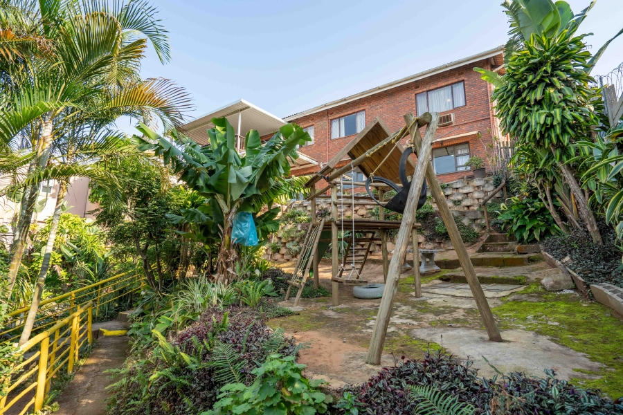 5 Bedroom Property for Sale in Amanzimtoti KwaZulu-Natal