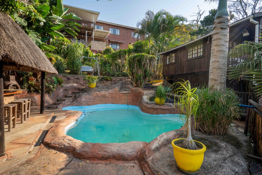 5 Bedroom Property for Sale in Amanzimtoti KwaZulu-Natal