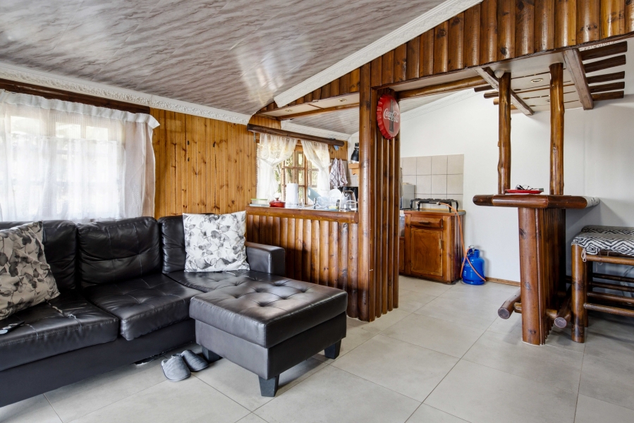 5 Bedroom Property for Sale in Amanzimtoti KwaZulu-Natal