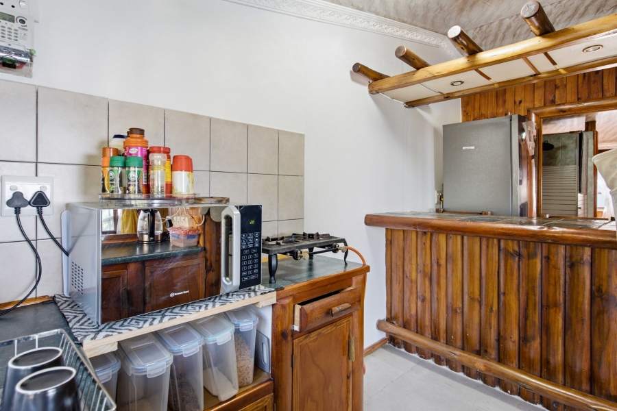 5 Bedroom Property for Sale in Amanzimtoti KwaZulu-Natal