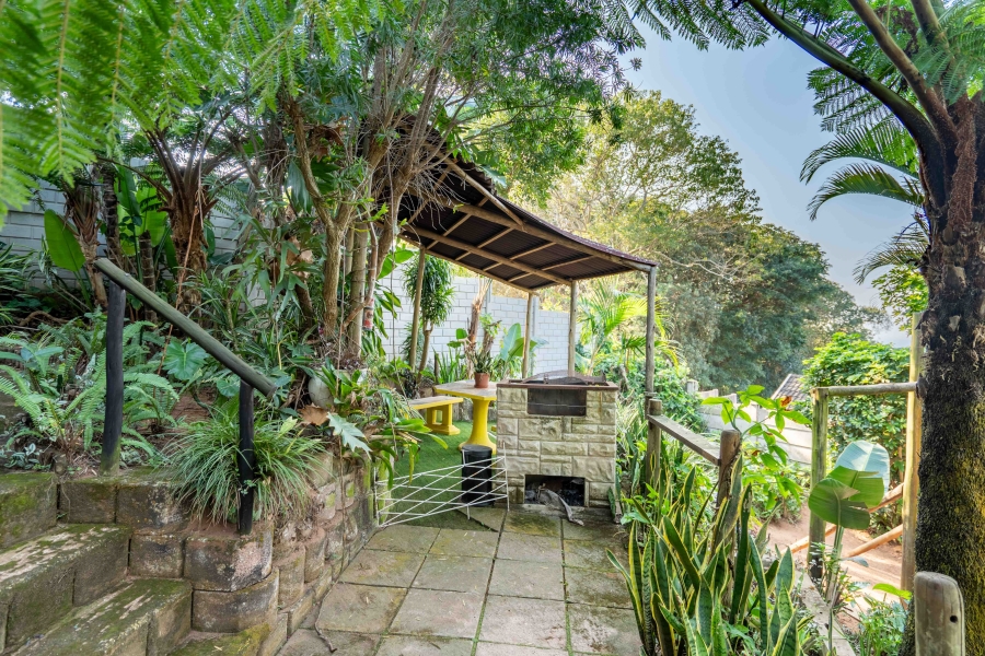 5 Bedroom Property for Sale in Amanzimtoti KwaZulu-Natal