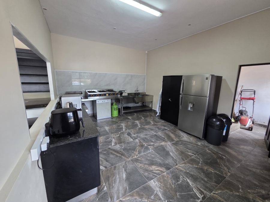 To Let Commercial Property for Rent in Bluff KwaZulu-Natal