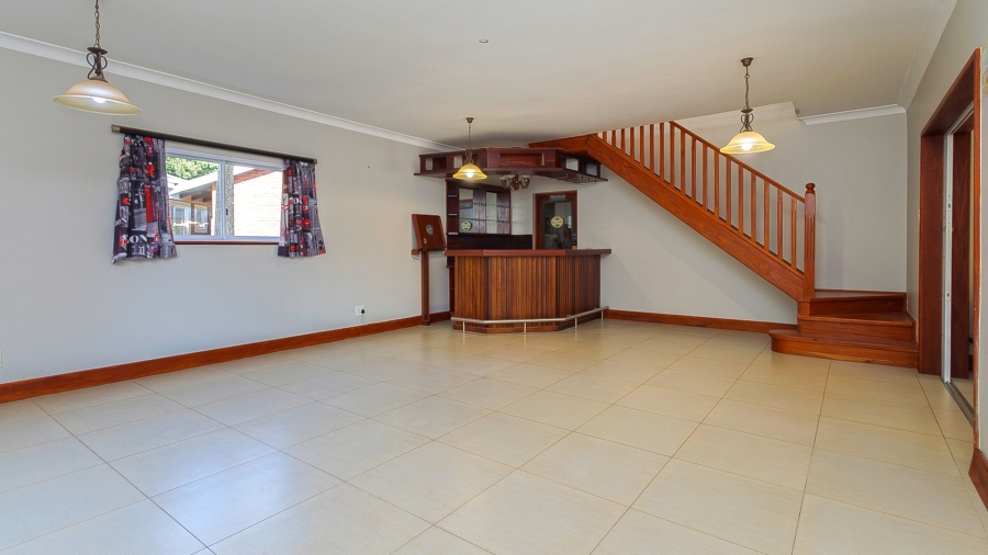 7 Bedroom Property for Sale in Chelmsfordville KwaZulu-Natal