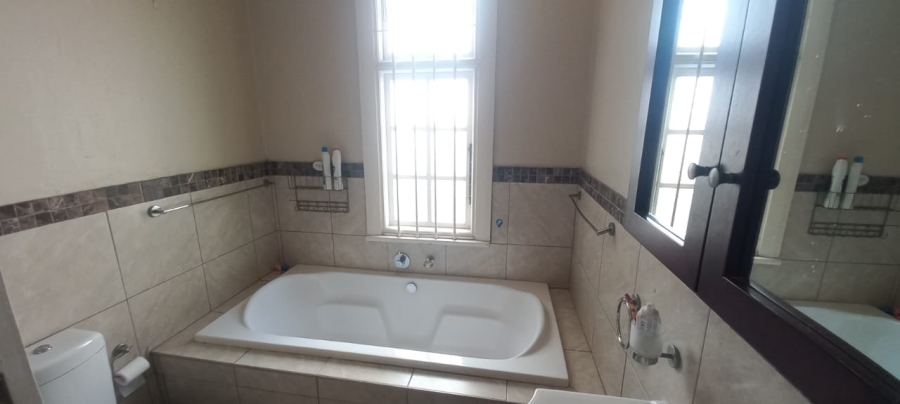 3 Bedroom Property for Sale in Glenwood KwaZulu-Natal