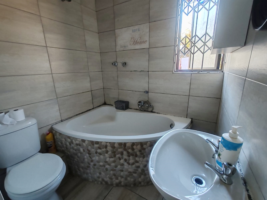 2 Bedroom Property for Sale in Eastbury KwaZulu-Natal