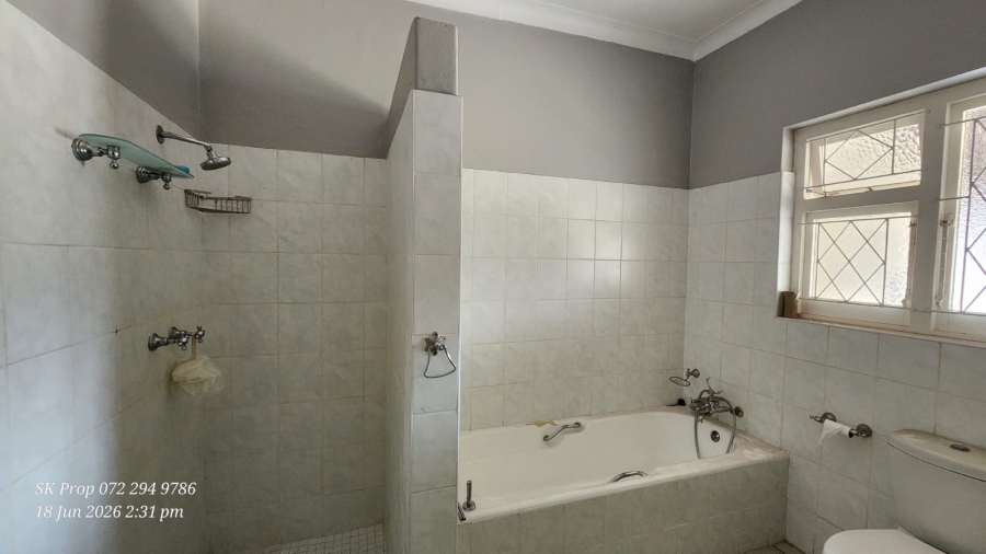 4 Bedroom Property for Sale in Scottsville KwaZulu-Natal