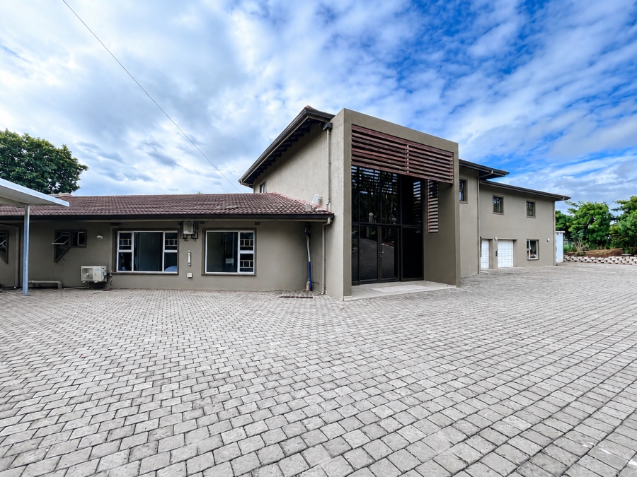 8 Bedroom Property for Sale in Forest Hills KwaZulu-Natal