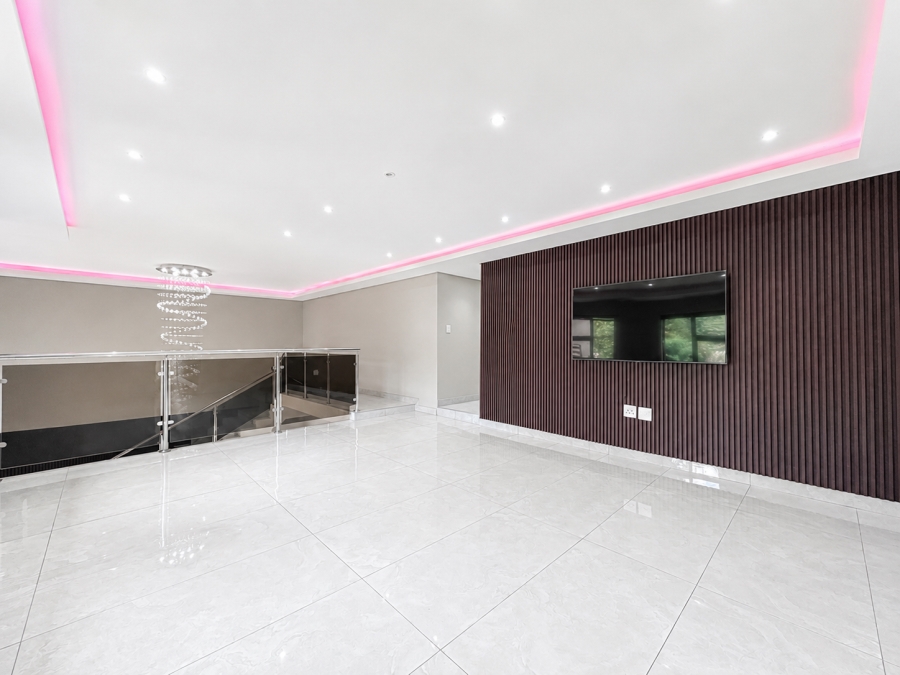 8 Bedroom Property for Sale in Forest Hills KwaZulu-Natal