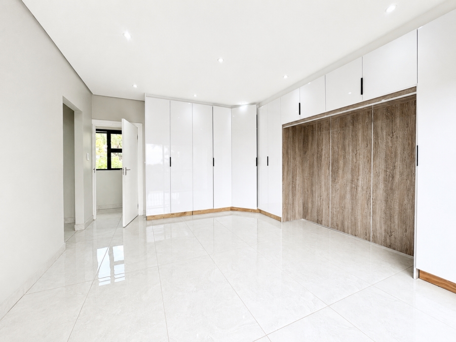 8 Bedroom Property for Sale in Forest Hills KwaZulu-Natal