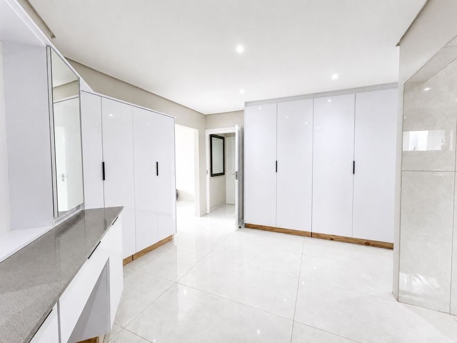 8 Bedroom Property for Sale in Forest Hills KwaZulu-Natal