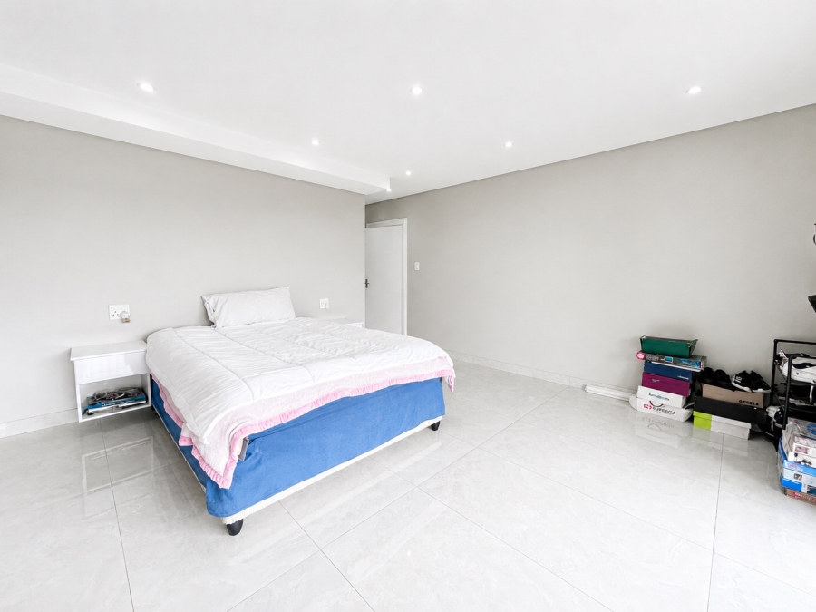 8 Bedroom Property for Sale in Forest Hills KwaZulu-Natal