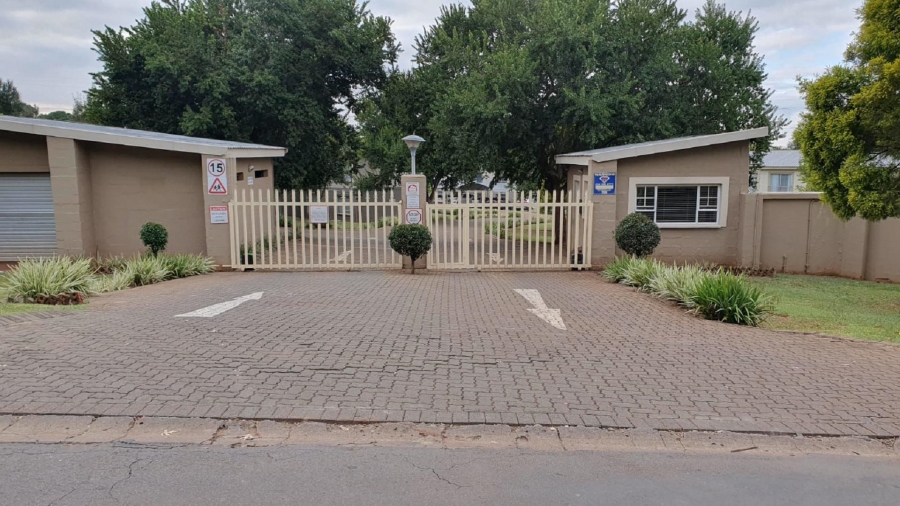 2 Bedroom Property for Sale in Sunnyridge KwaZulu-Natal