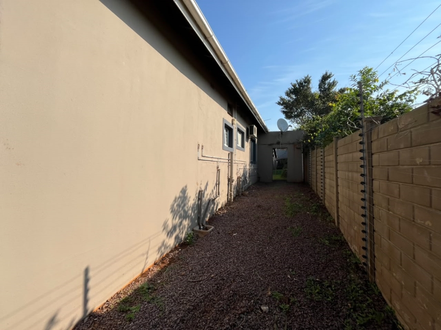 To Let 3 Bedroom Property for Rent in Hillary KwaZulu-Natal