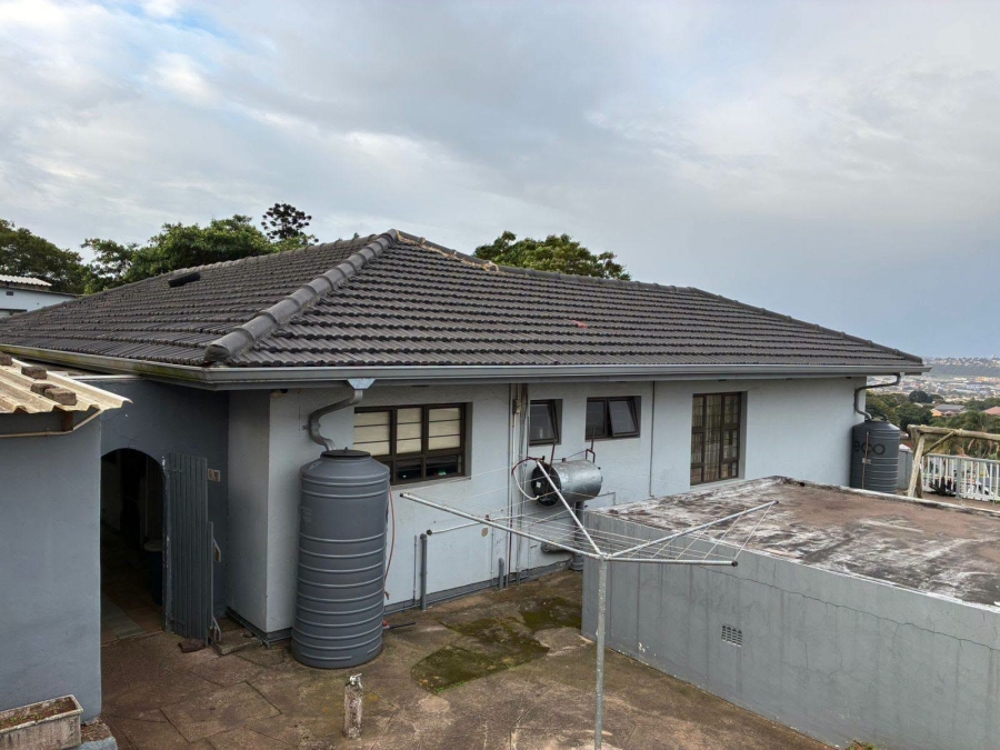 4 Bedroom Property for Sale in Montclair KwaZulu-Natal